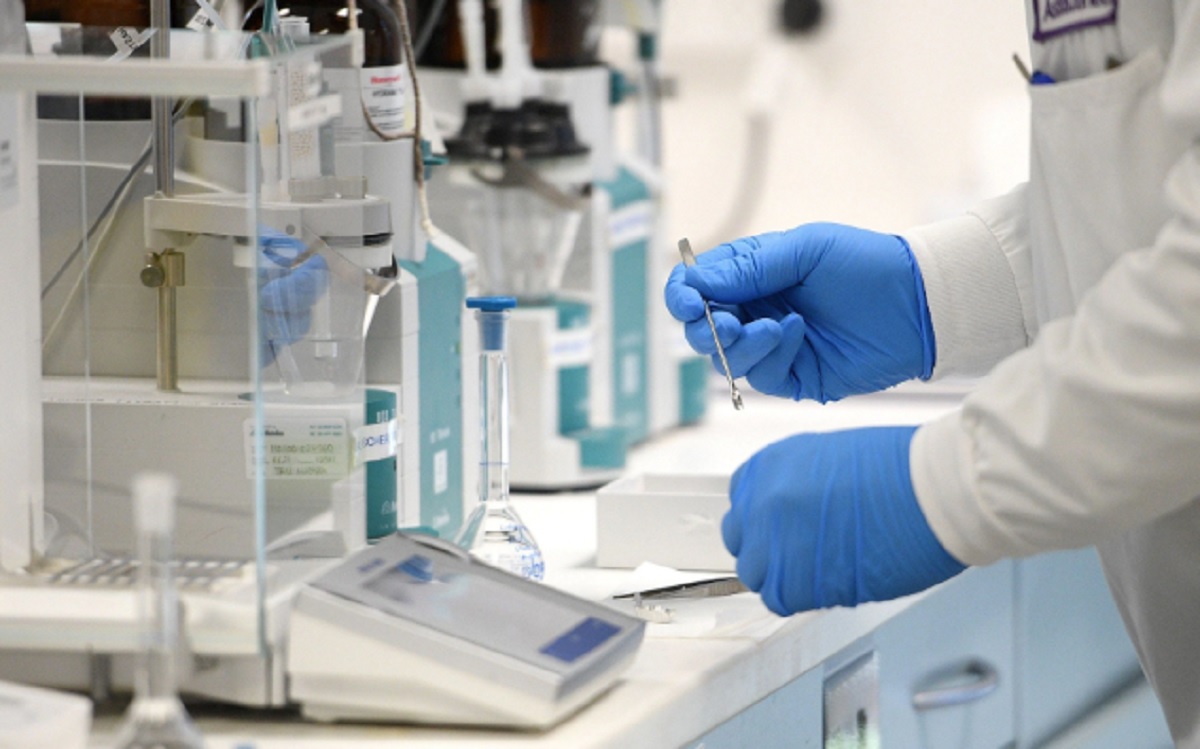 অক্সফোর্ডের করোনা ভ্যাকসিন ট্রায়াল স্থগিত