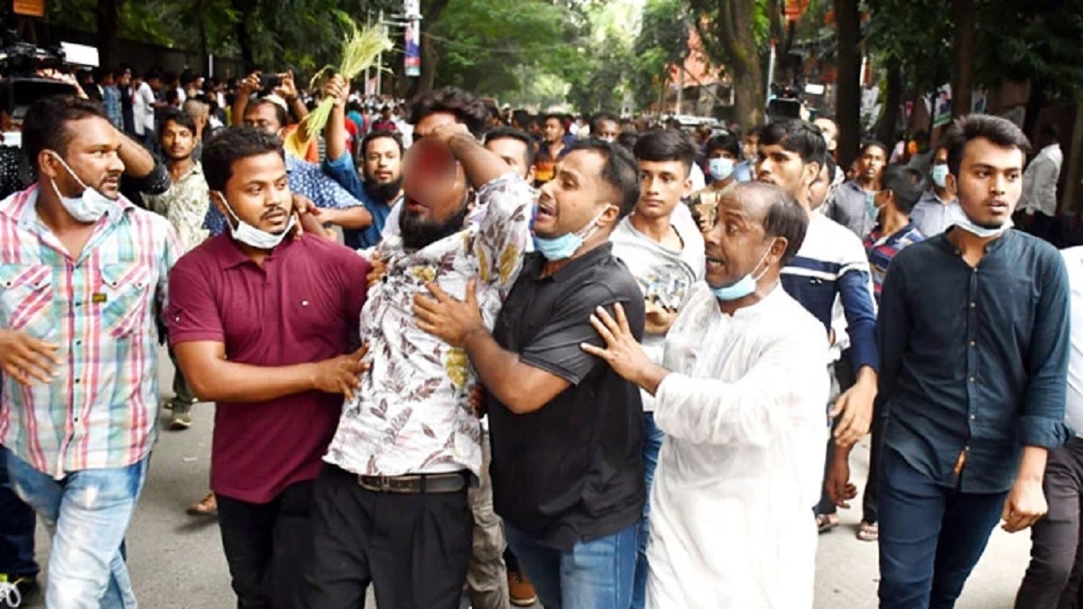 গুলশানে বিএনপির কার্যালয়ের সামনে দুই গ্রুপের সংঘর্ষ