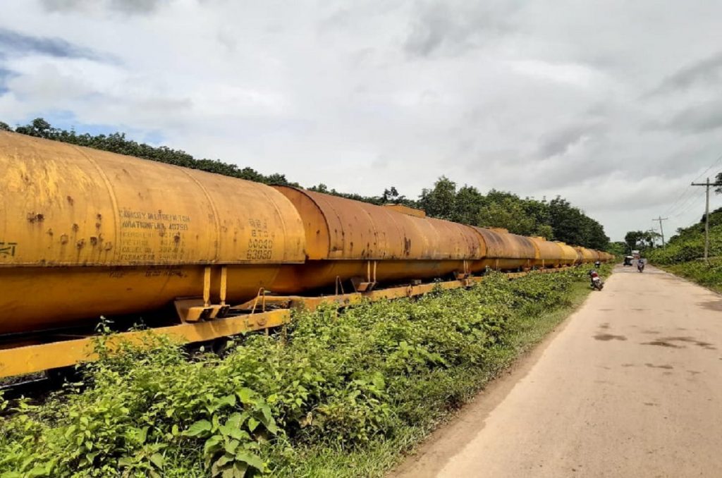 প্রায় তিন ঘন্টা পর সিলেটের সঙ্গে রেল যোগাযোগ স্বাভাবিক