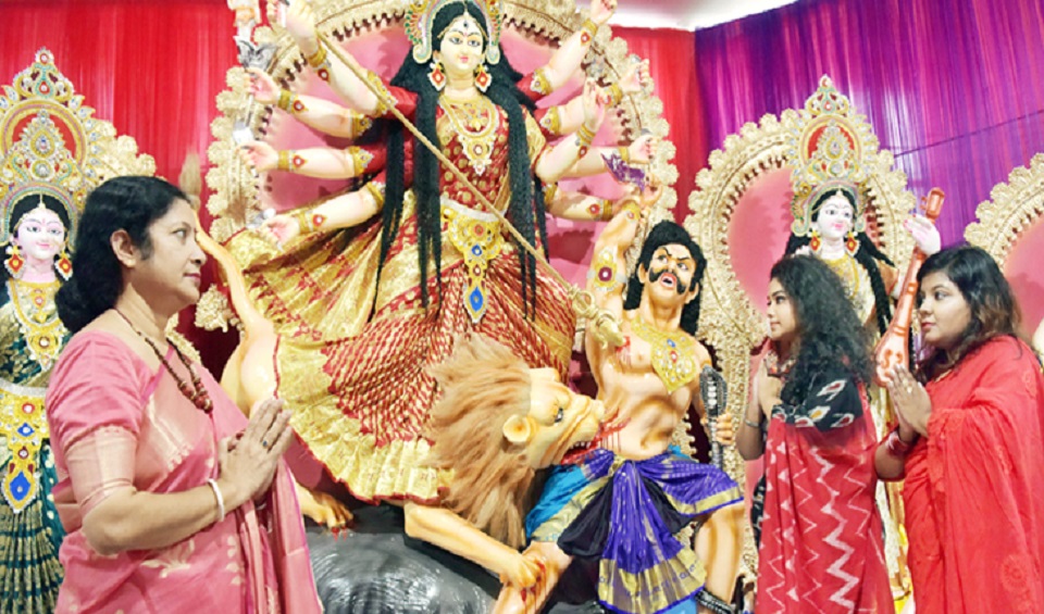 শারদীয় দুর্গাপূজার মহাসপ্তমী আজ