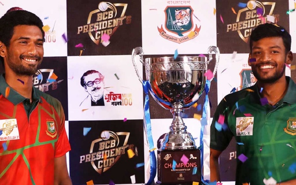 ট্রফির লড়াইয়ে মাহমুদউল্লাহ-শান্ত