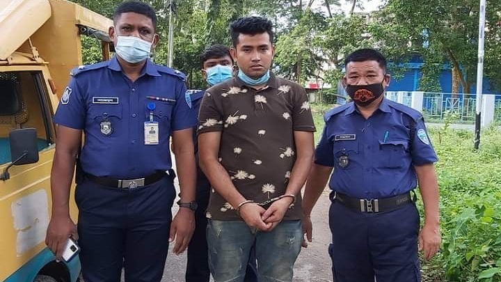 অন্যকে ফাঁসাতে গিয়ে ধরা খেলো ধর্ষক, ২ দিনের রিমান্ড