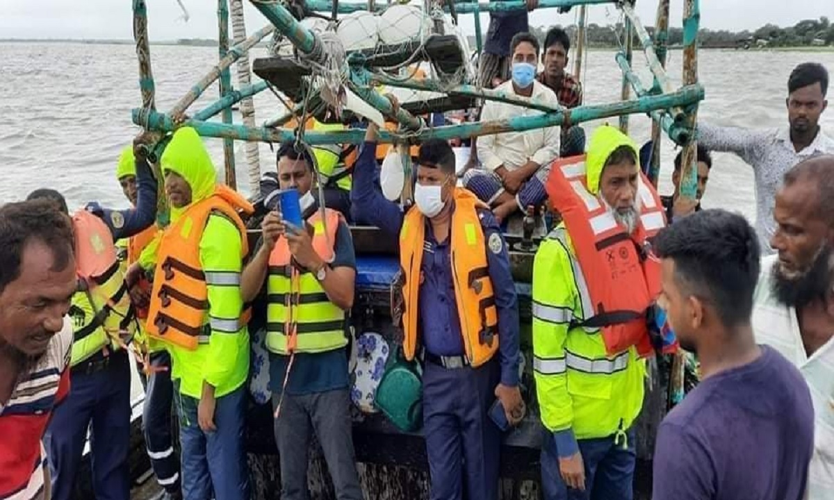 ২৪ ঘণ্টায়ও সন্ধান মেলেনি আগুনমুখা নদীতে নিখোঁজ সেই ৫ জনের