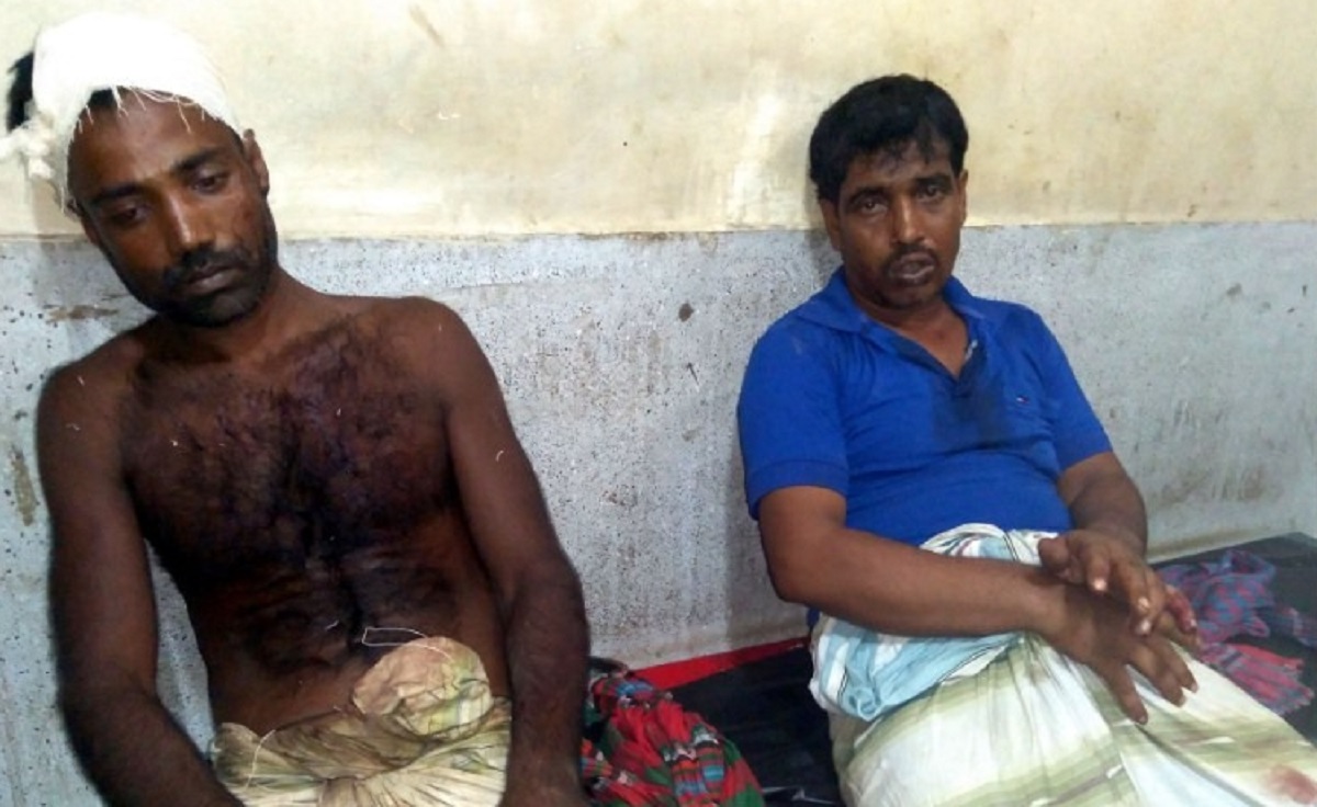 ধর্ষণে বাধা দেয়ায় গৃহবধূসহ কুপিয়ে জখম ৪