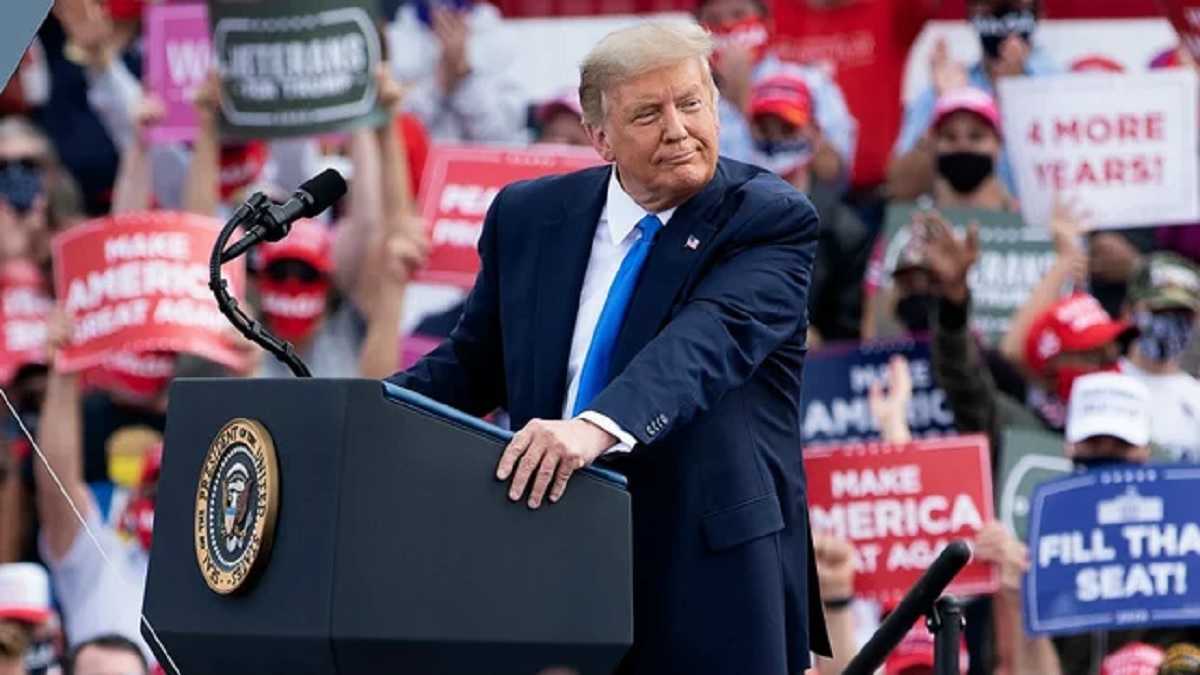 ট্রাম্প নারীদের জন্য সমস্যা: বাইডেন সমর্থক