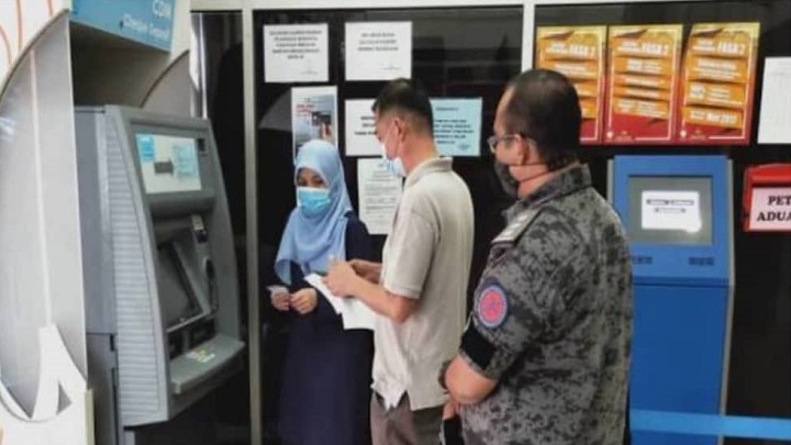 মালয়েশিয়ায় অবৈধ বাংলাদেশিকে কাজে রাখার অপরাধে মালিককে জরিমানা