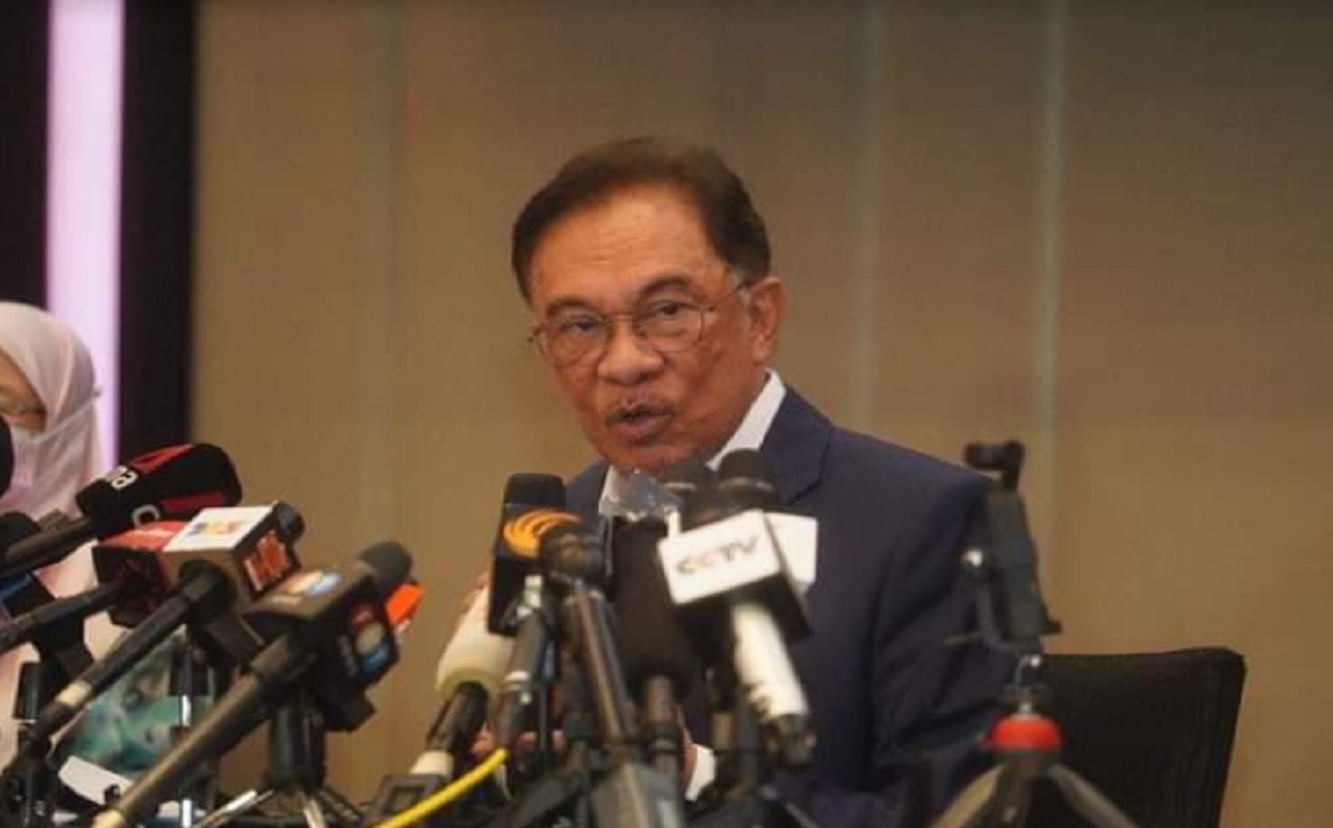 মালয়েশিয়ার রাজার সঙ্গে বসতে যাচ্ছেন আনোয়ার ইব্রাহীম