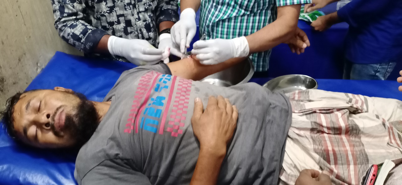 চরের সীমানা নিয়ে জটিলতা; ধান কাটা নিয়ে সংঘর্ষে আহত ১০