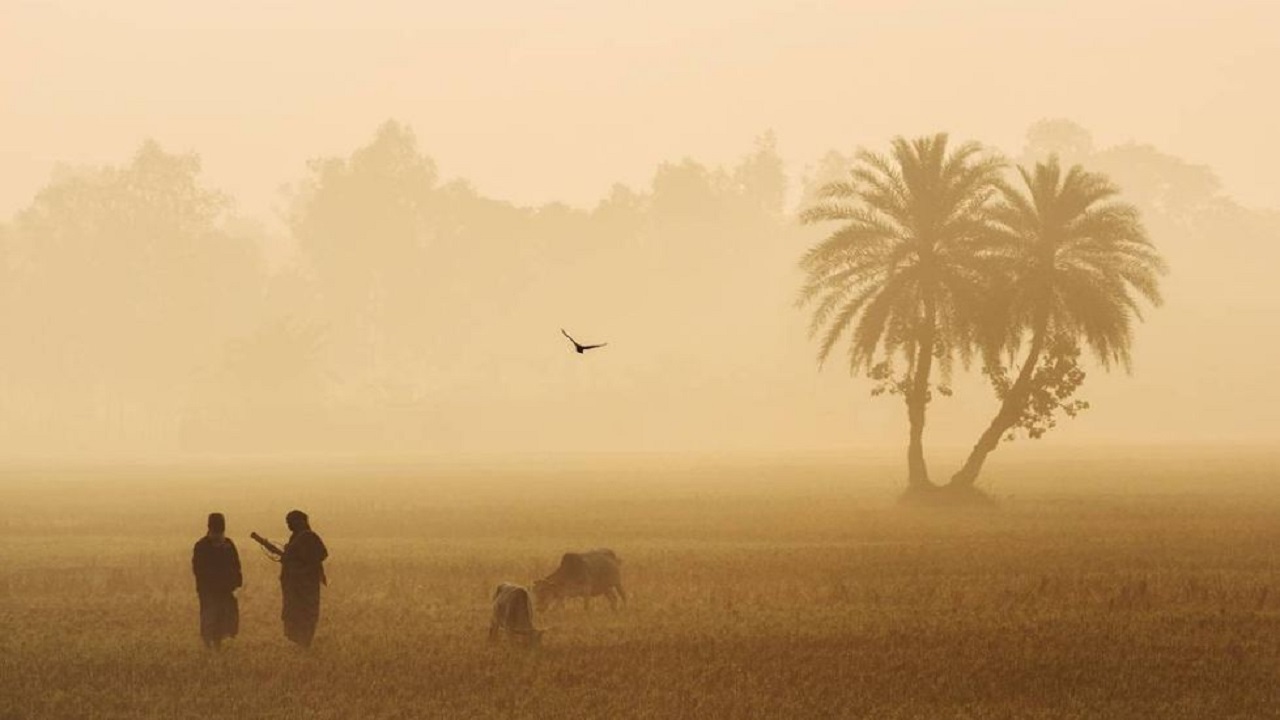 শীতের আমেজ উত্তরের জনপদে শীতের আমেজ টের পেতে শুরু করেছেন উত্তরের মানুষ