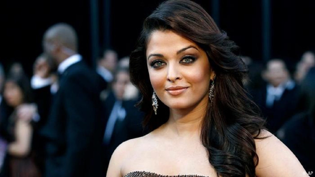 ৪৮ এ পা দিলেন ঐশ্বরিয়া ৪৮ এ পা দিলেন ঐশ্বরিয়া