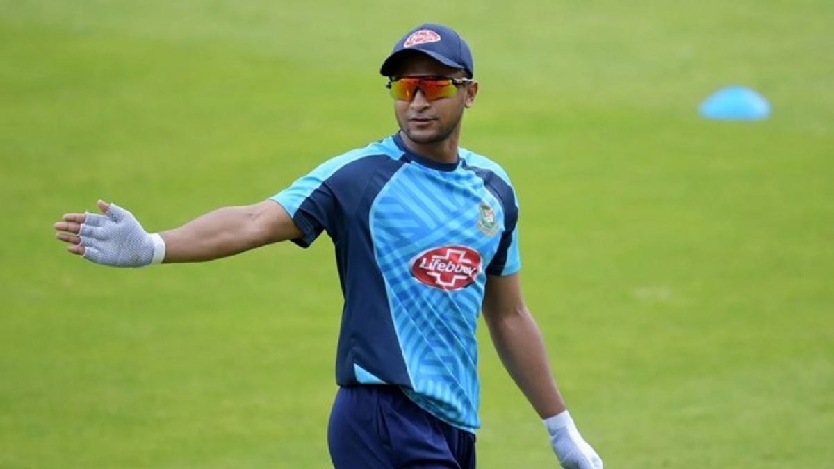 ব্যাটিং কোচকে একটুও বিশ্বাস করেন না সাকিব