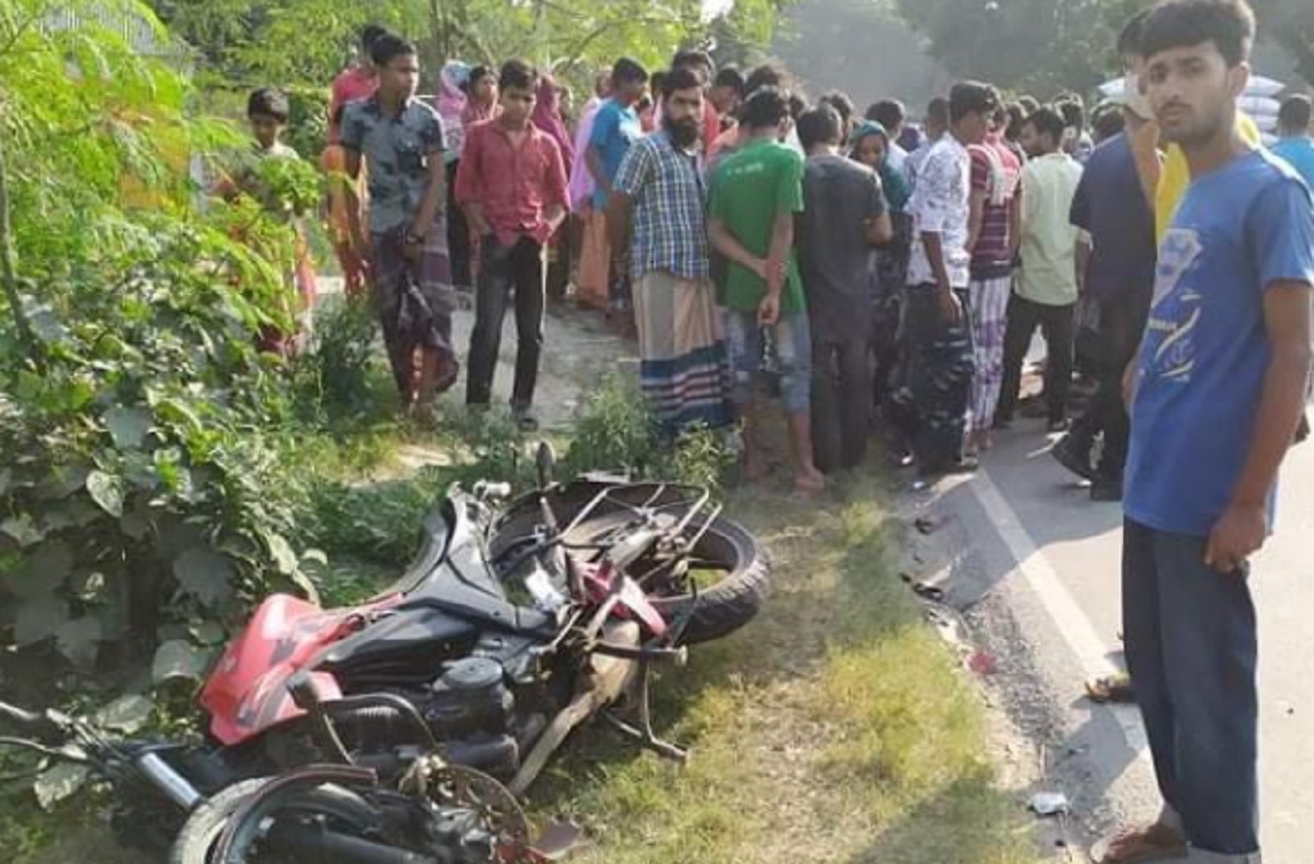 শিবপুরে পিকআপভ্যানের চাপায় মোটরসাইকেল আরোহীর মৃত্যু