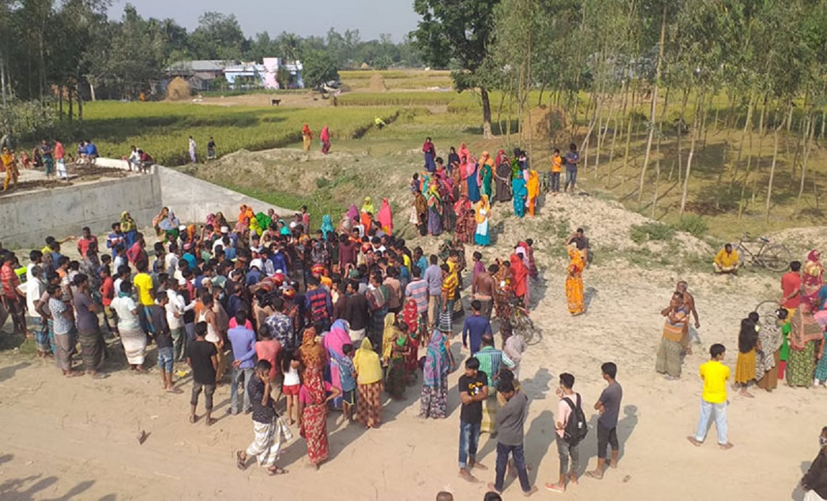 বগুড়া-ঢাকা মহাসড়কে বাসচাপায় অটোরিকশার ৩ যাত্রী নিহত