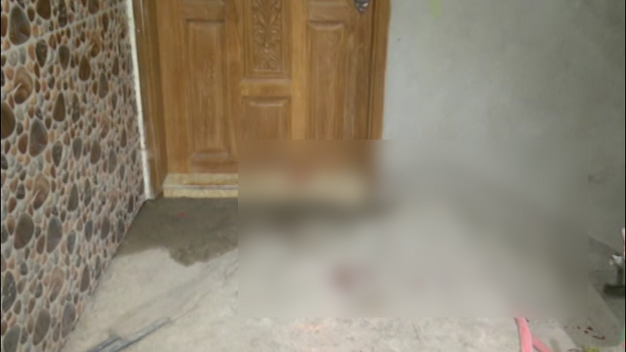 কাফরুলে সৎ মাকে কুপিয়ে ও পুড়িয়ে হত্যার অভিযোগ