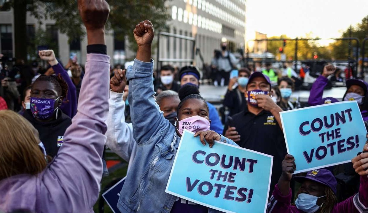 নির্বাচন পরবর্তী বিক্ষোভ-সহিংসতায় উত্তাল যুক্তরাষ্ট্র