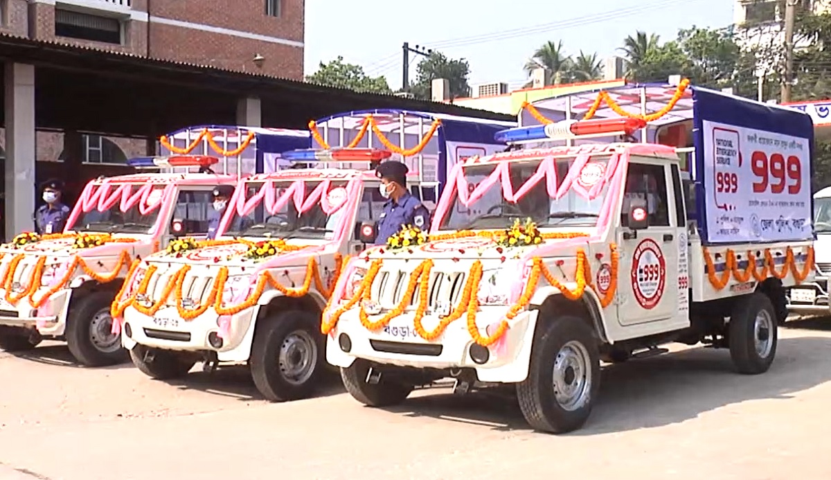 বগুড়ায় চালু হলো ট্রিপল নাইন ডেডিকেটেড গাড়ি