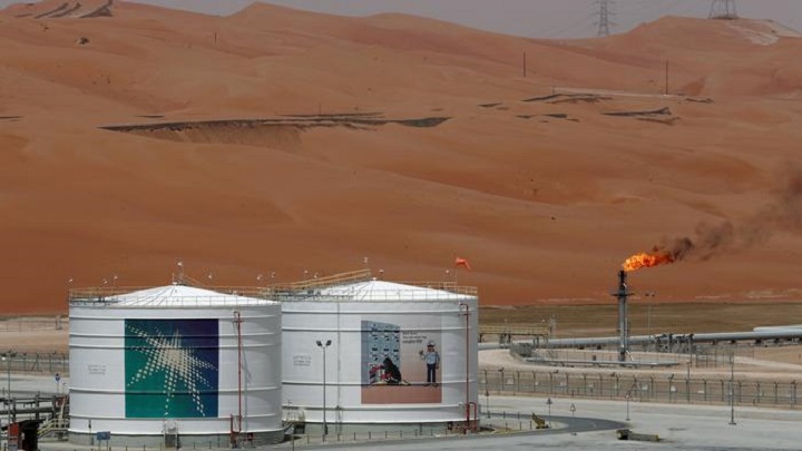 সৌদির জ্বালানি শোধনাগারে ফের হুতি বিদ্রোহীদের ক্ষেপণাস্ত্র হামলা