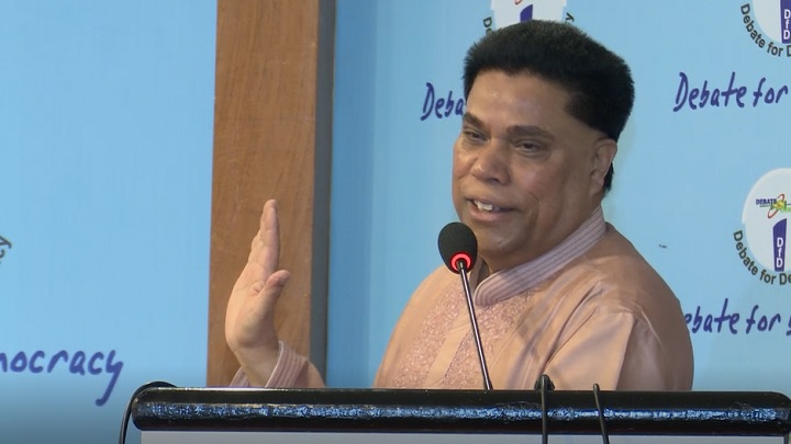 ডাক্তাররা মরছেন, হুজুররা মরছেন না: গবেষণায় যা পেলেন ড. মাহফুজুর রহমান