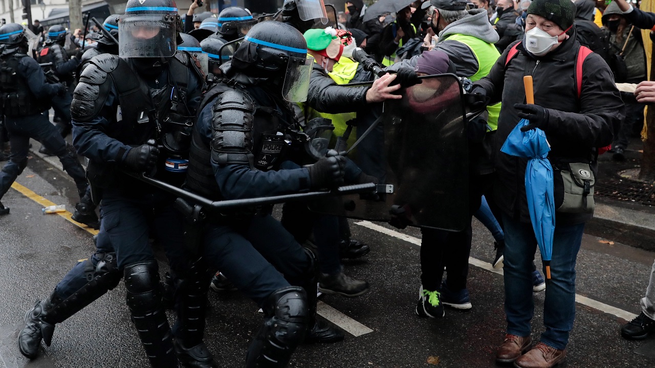 ফ্রান্সে পুলিশ নিরাপত্তা বিল বাতিলের দাবিতে আবারও বিক্ষোভ ফ্রান্সে পুলিশ নিরাপত্তা বিল বাতিলের দাবিতে আবারও বিক্ষোভ