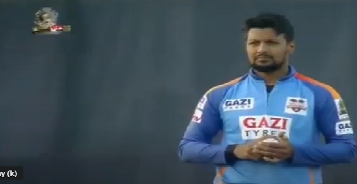 ফাইনালের প্রথম বলেই উইকেট নিলেন নাহিদুল