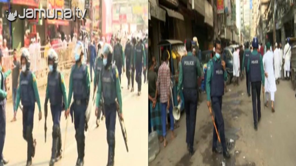 অনুমতি ছাড়া পল্টনে বিক্ষোভ মিছিল করায় মুসল্লিদের উপর পুলিশের লাঠিচার্জ