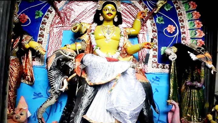 সুদের টাকা না পেয়ে মুন্সিগঞ্জে প্রতিমা ভাঙচুরের অভিযোগ