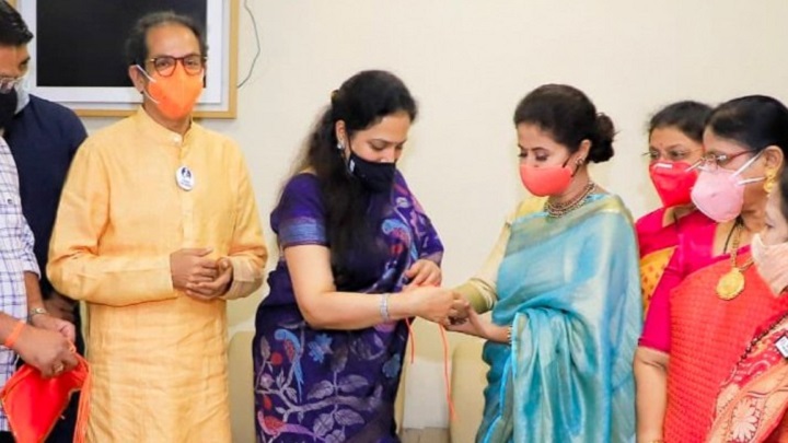 শিবসেনায় যোগ দিলেন ঊর্মিলা মাতন্ডকর শিবসেনায় যোগ দিলেন ঊর্মিলা মাতন্ডকর