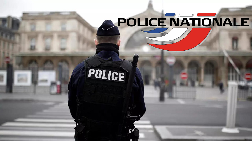 নিউ ইয়ার উপলক্ষে জনসমাগম রোধে এক লাখ পুলিশকে মাঠে নামিয়েছে ফ্রান্স