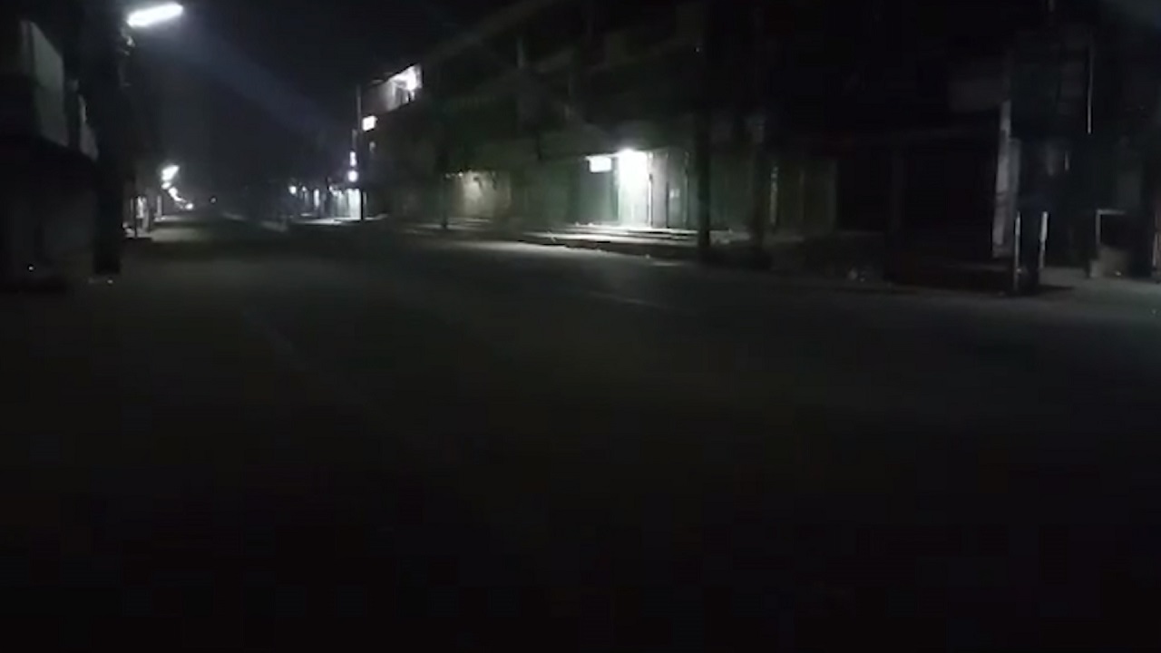 খুলনা বিভাগের ১০ জেলায় বিদ্যুৎ সরবরাহ বিঘ্নিত খুলনা বিভাগের ১০ জেলায় বিদ্যুৎ সরবরাহ বিঘ্নিত