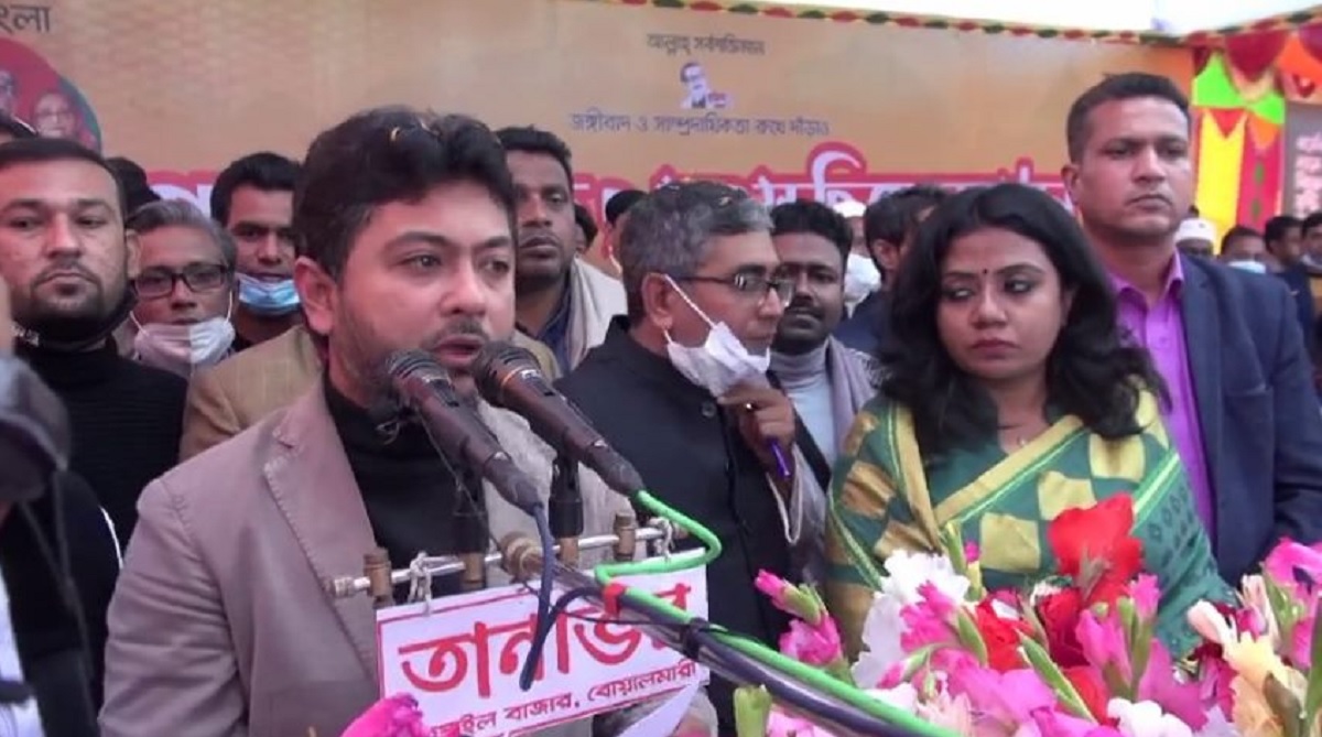 ‘বঙ্গবন্ধুর ভাস্কর্য এদেশে হবেই, পারলে ঠেকাইয়েন’: নিক্সন