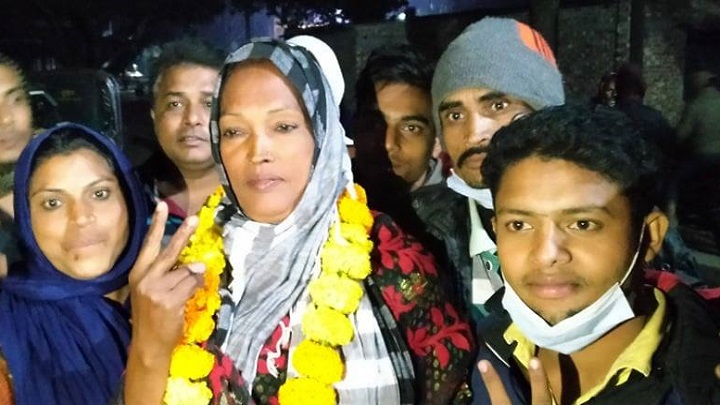 পৌর নির্বাচনে সেই তৃতীয় লিঙ্গের প্রার্থী দিথীর বিজয়