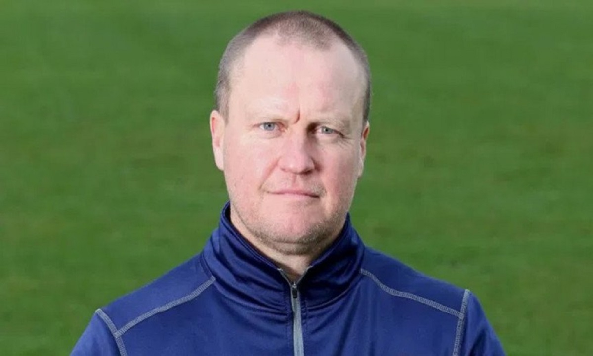 বাংলাদেশের ব্যাটিং কোচের দায়িত্ব নিতে ঢাকায় আসছেন জন লুইস