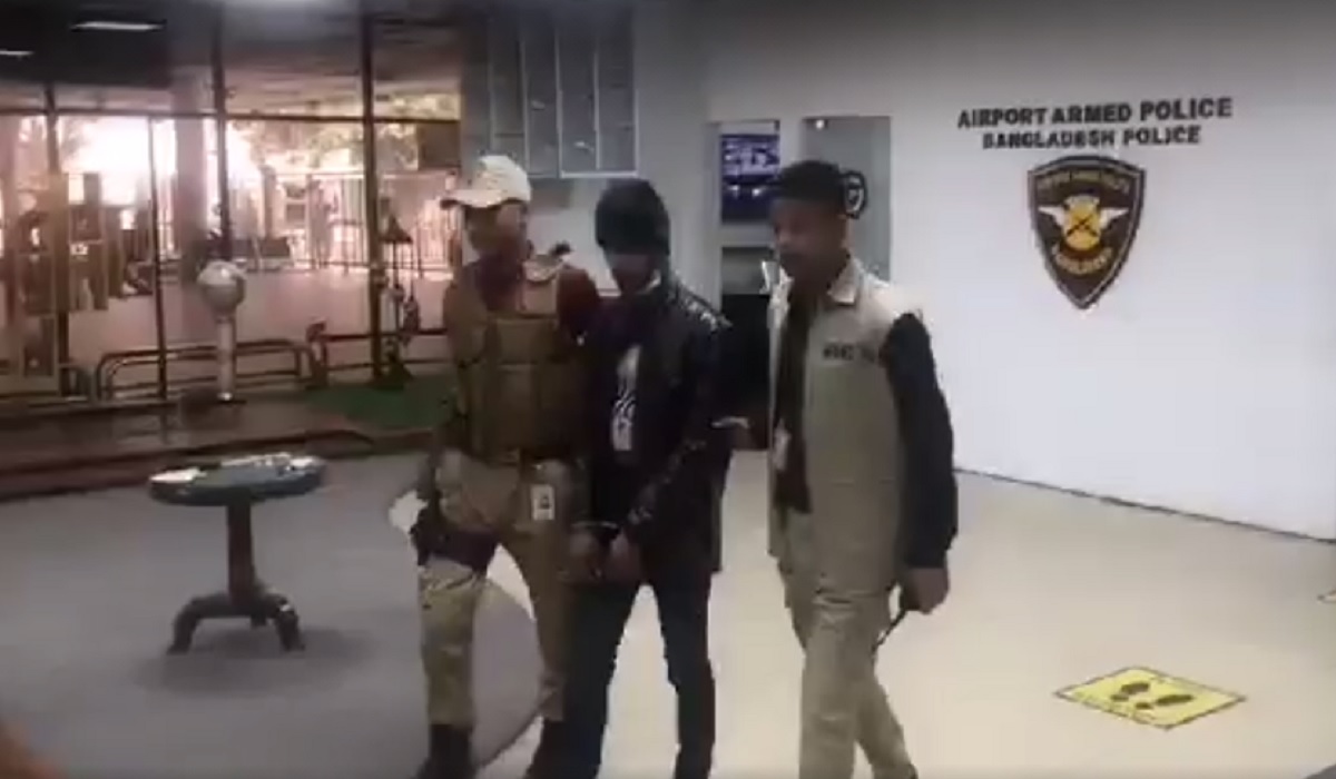 শাহজালাল বিমানবন্দরে দুই কেজি স্বর্ণসহ আটক ২