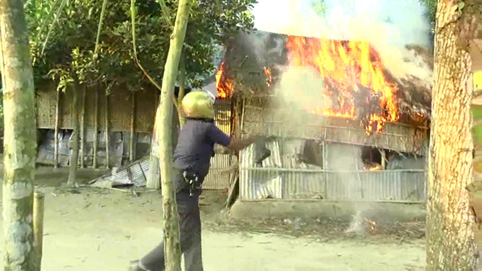 রংপুরের ঠাকুরপাড়ায় হিন্দু পল্লীতে হামলার মামলায় ৪৪ জন কারাগারে