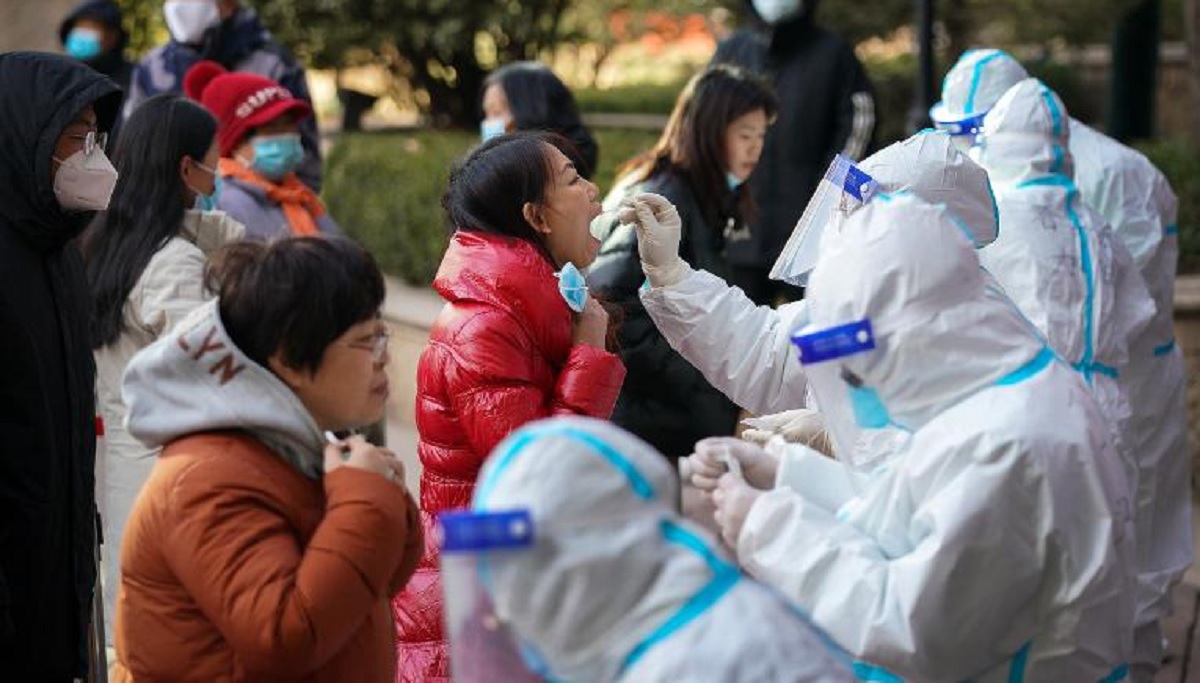 করোনা সংক্রমণের শঙ্কায় শিজিয়াঝুয়াং শহর লকডাউন দিয়েছে চীন