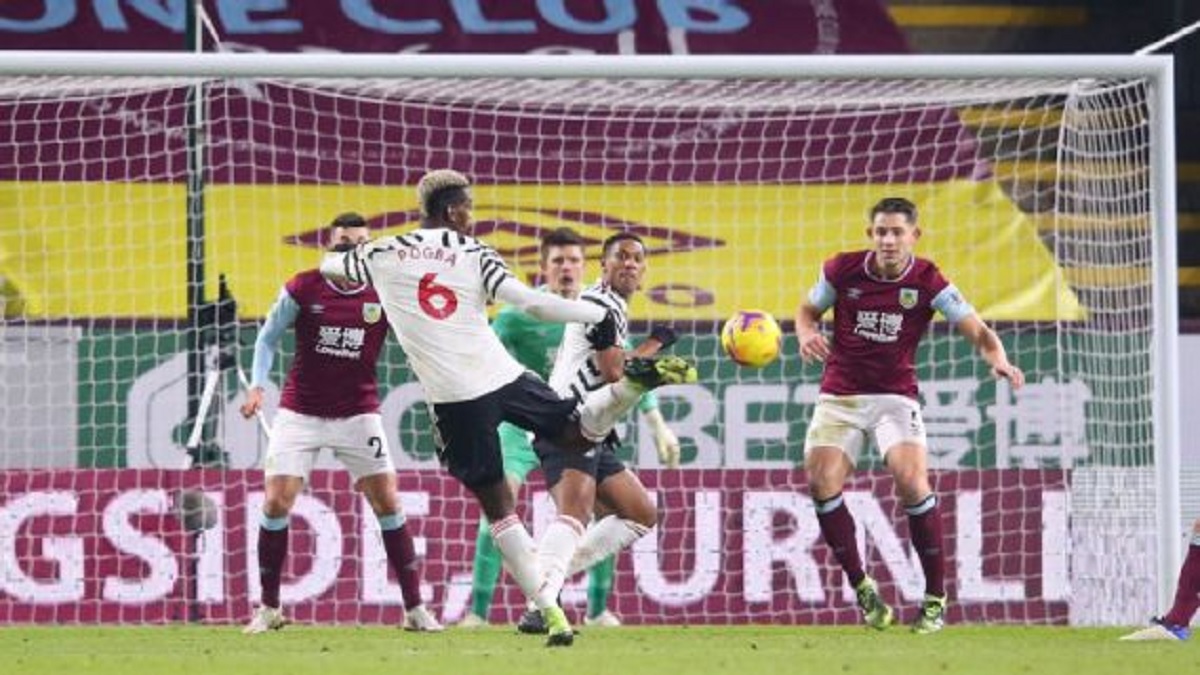 বার্নলিকে হারিয়ে শীর্ষে ম্যানচেস্টার