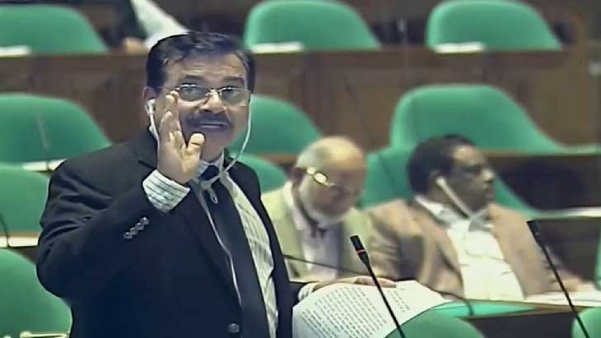 পাকিস্তান ক্রিকেট দলকে সহানুভূতি দেখাতে গিয়ে তোপের মুখে এমপি হারুন