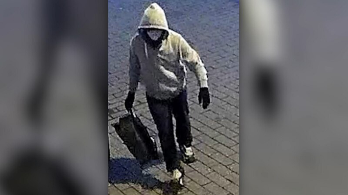 ওয়াশিংটনে বোমা হামলা চেষ্টায় জড়িত ব্যক্তির জন্য ৫০ হাজার ডলার পুরস্কার ঘোষণা