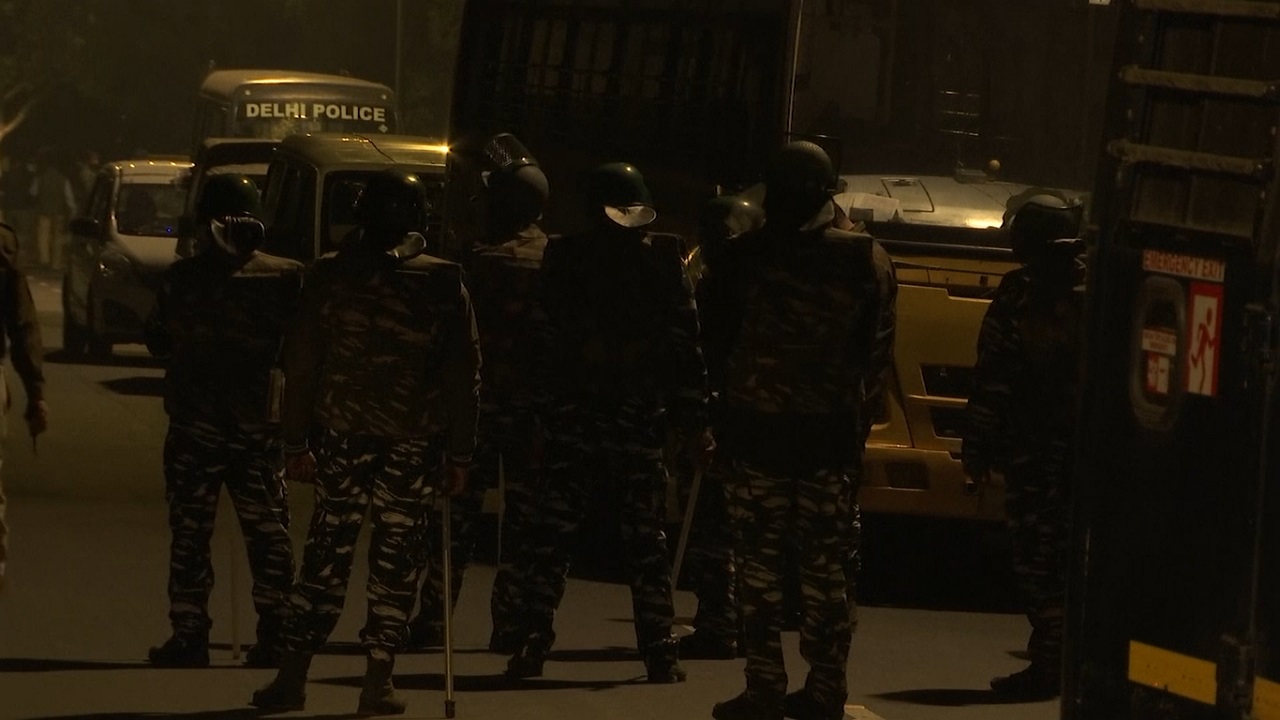 দিল্লির সুরক্ষিত কূটনৈতিক এলাকায় বিস্ফোরণের ঘটনায় সতর্ক অবস্থানে নিরাপত্তা বাহিনী দিল্লির সুরক্ষিত কূটনৈতিক এলাকায় বিস্ফোরণের ঘটনায় সতর্ক অবস্থানে নিরাপত্তা বাহিনী