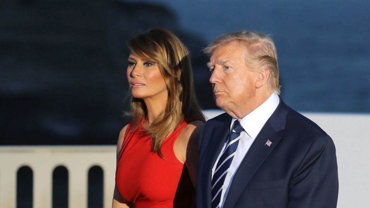 হামলার ঘটনায় ট্রাম্প-মেলানিয়াকে ছেড়ে যাচ্ছেন কর্মকর্তারা