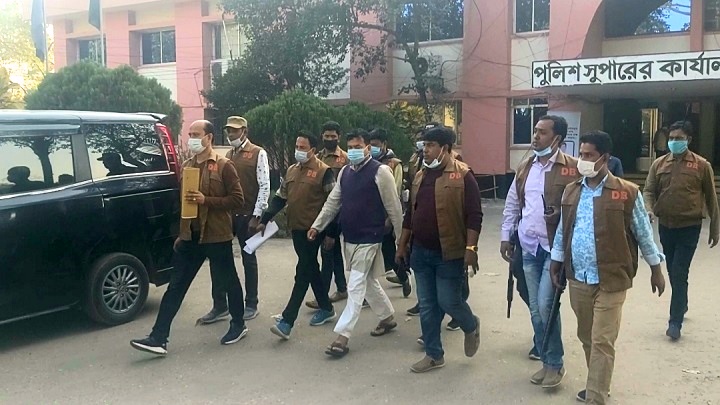 ফেনীতে ঠিকাদার অপহরণ মামলায় চেয়ারম্যানের রিমান্ড মঞ্জুর