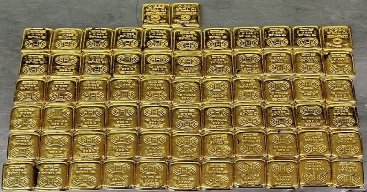 কাতার ফেরত যাত্রীর কাছ থেকে তিন কেজি স্বর্ণ উদ্ধার