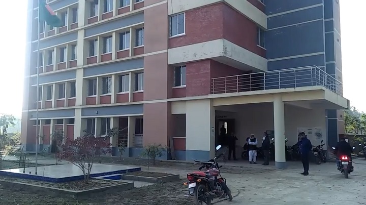 গাছের ডাল কাটাকে কেন্দ্র করে সংঘর্ষে স্কুল ছাত্রের মৃত্যু