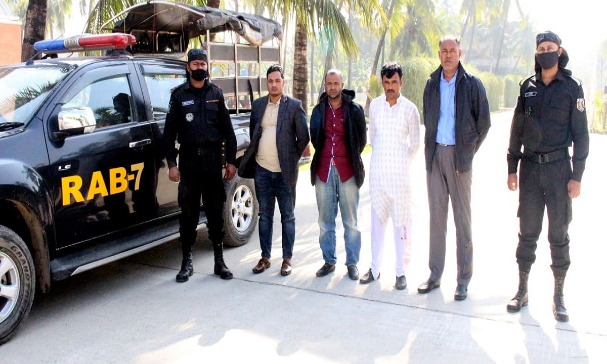 চট্টগ্রামে র্যাবের অভিযানে ২২ হাজার ৫৯০ পিস ইয়াবা জব্দ