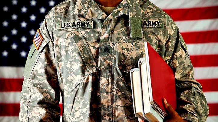 সেনাবাহিনীতে যোগদানে তৃতীয় লিঙ্গের ওপর নিষেধাজ্ঞা তুলে নিলো বাইডেন প্রশাসন