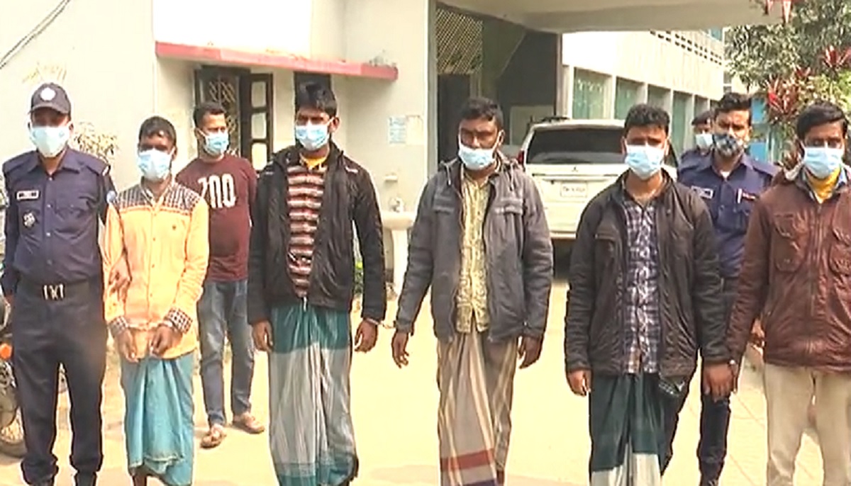 হাতিয়ায় পল্লী চিকিৎসককে বিবস্ত্র করে নির্যাতনের ঘটনায় মামলা, গ্রেফতার ৫