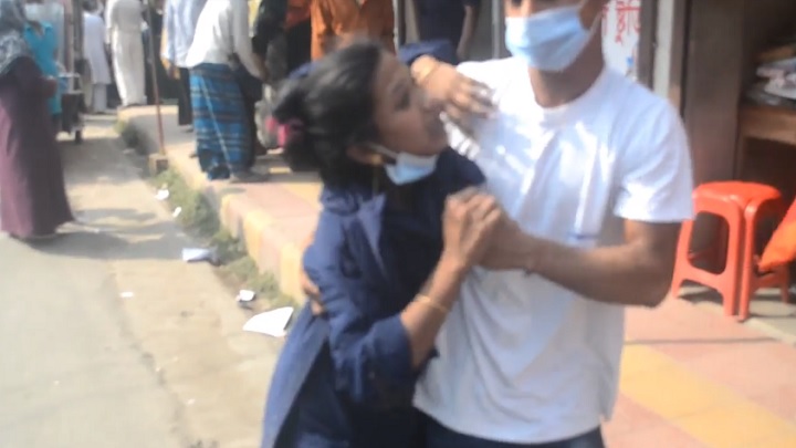 মাগুরায় হত্যা মামলার রায় ঘোষণার পর আদালতেই বাদির উপর হামলা