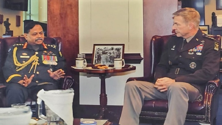 যুক্তরাষ্ট্র সফর শেষে দেশে ফিরলেন সেনাপ্রধান