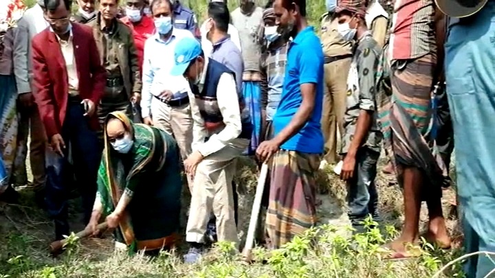 সুন্দরবনে ৫ কোটি টাকা ব্যায়ে ৮৮টি পুকুর খননের কাজ শুরু