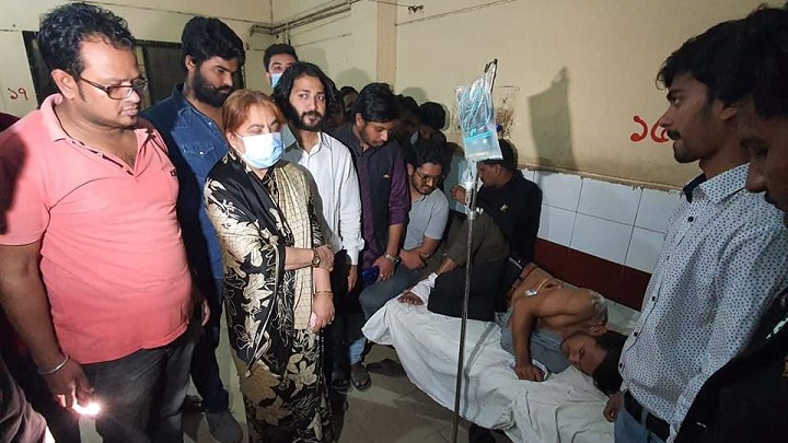 ব্রাহ্মণবাড়িয়ায় নৌকার মিছিলে ককটেল হামলা